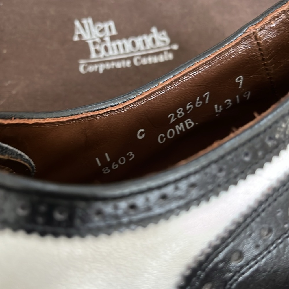 Allen Edmonds Black &
White, broad Street Spectator, Oxford - Picture 4 of 7